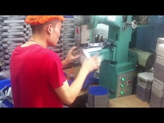 LY-TJ-40 Высокоскоростная машина для наклеивания уголков коробок 20-40 шт/мин, полуавтоматическая машина для заклеивания коробок