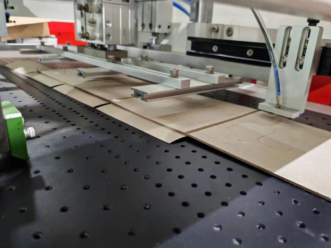 Интеллектуальная высокоскоростная система изготовления коробки в стиле вытяжки 20-30 шт/мин, подходящая для винных коробок