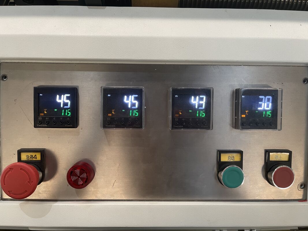 3D-золотообразование Автоматическая горячая пленка штамповки для полного спектра упаковочной бумаги, цветные штамповки