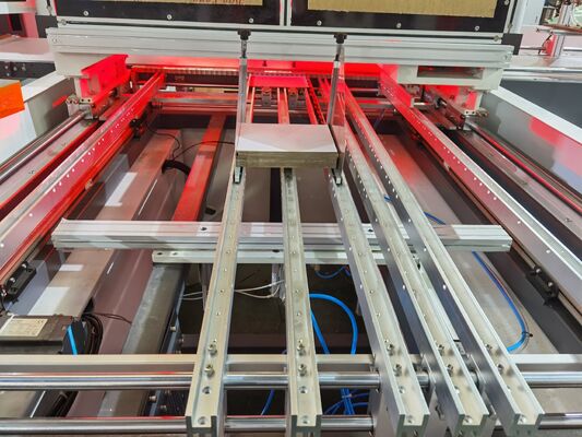 Автоматическая позиционирующая машина скорость от 35 до 45 штук в минуту